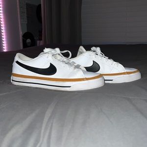 Women’s Nike Court vision